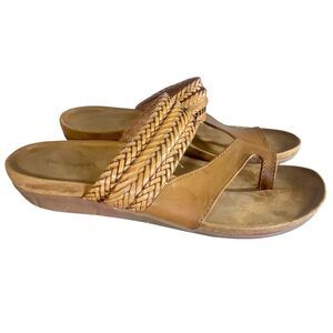 BareTraps Brown Slip On Sandals Style Jainna Women Size 7.5 Cushioned Wedge Heel